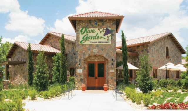 Olive Garden restaurant banner